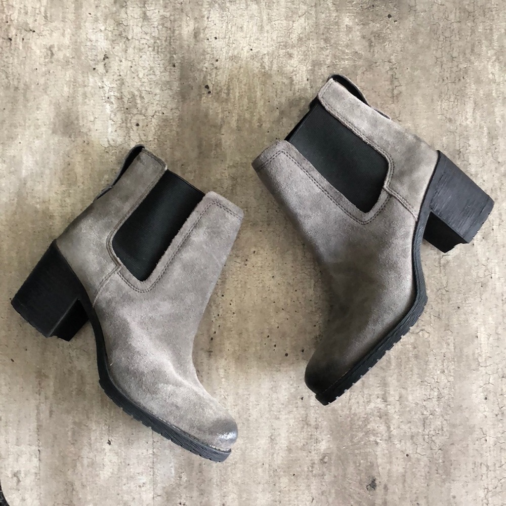 New! Sam Edelman “Hanley” Chelsea boot - Picture 5 of 8